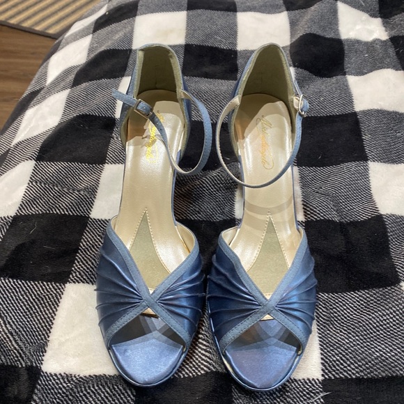 Michaelangelo Shoes - NWOT Michaelangelo Heels